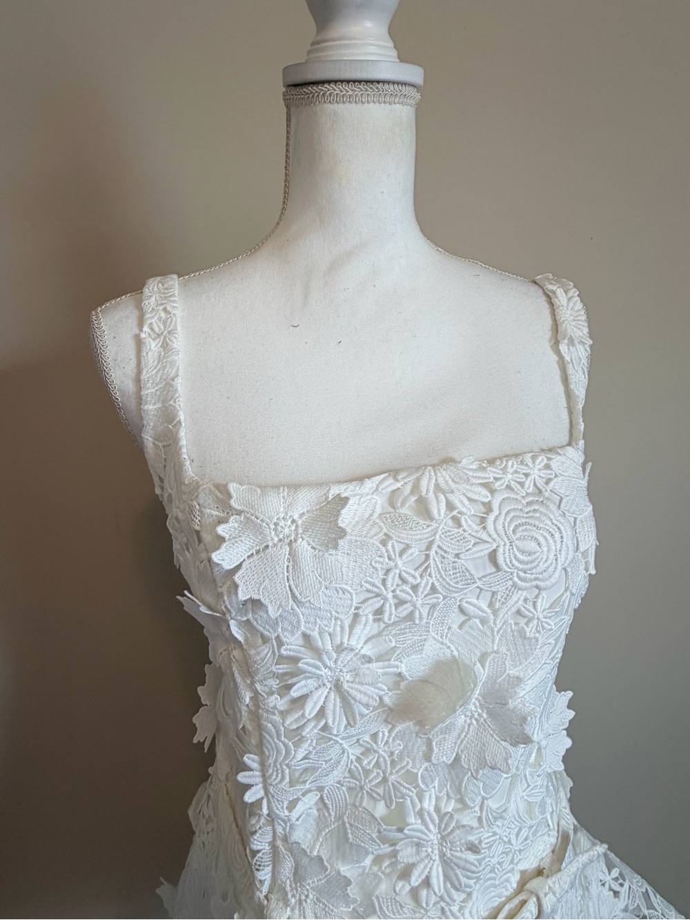 Generation love Lisette 3D Guipure Lace Mini dress womens size large NWT - Picture 8 of 16